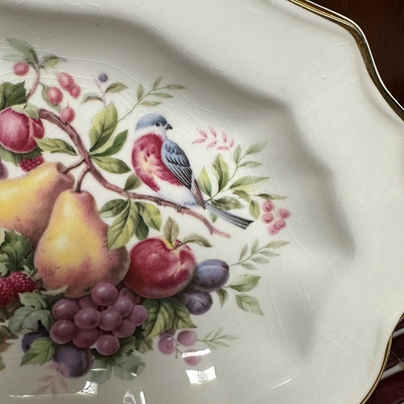 Vintage Avon Plate Decorated with 22K Gold trim and nature fruits - Picture 4 of 10